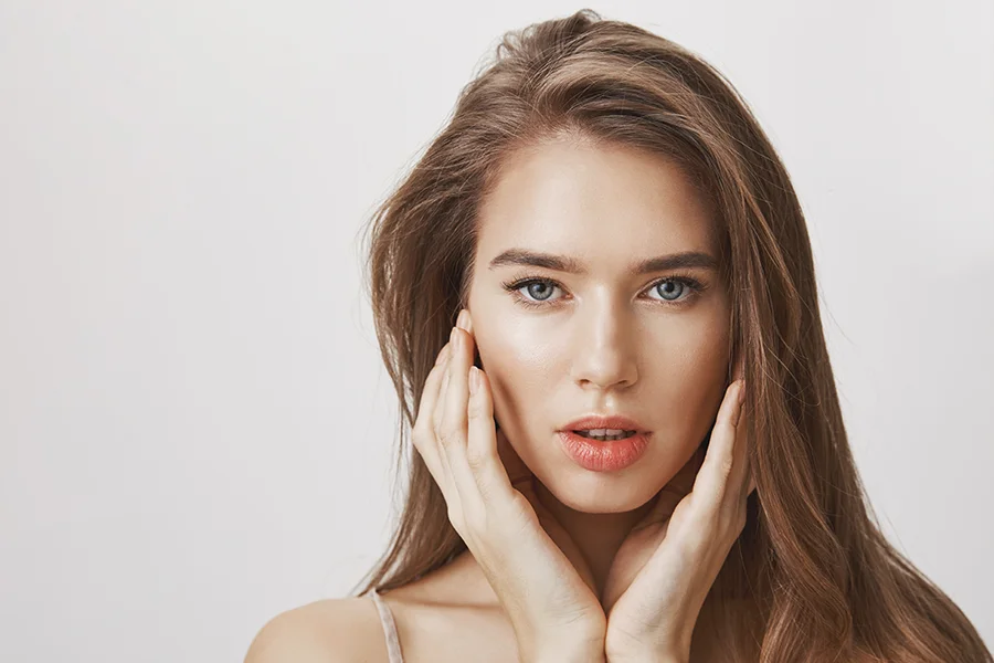 Halsstraffung Türkei: Definierte Kieferpartie bei den Experten von Doku